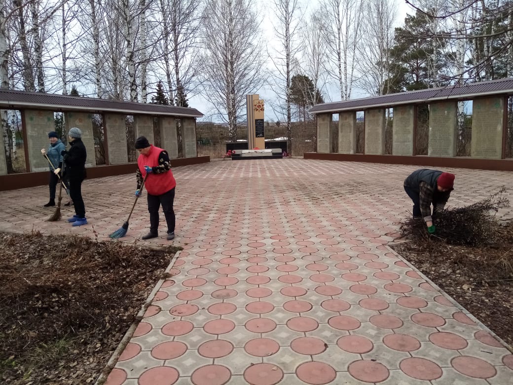 В Лениногорском районе присоединись к акции по уходу за памятниками и  мемориалами | 05.05.2023 | Лениногорск - БезФормата