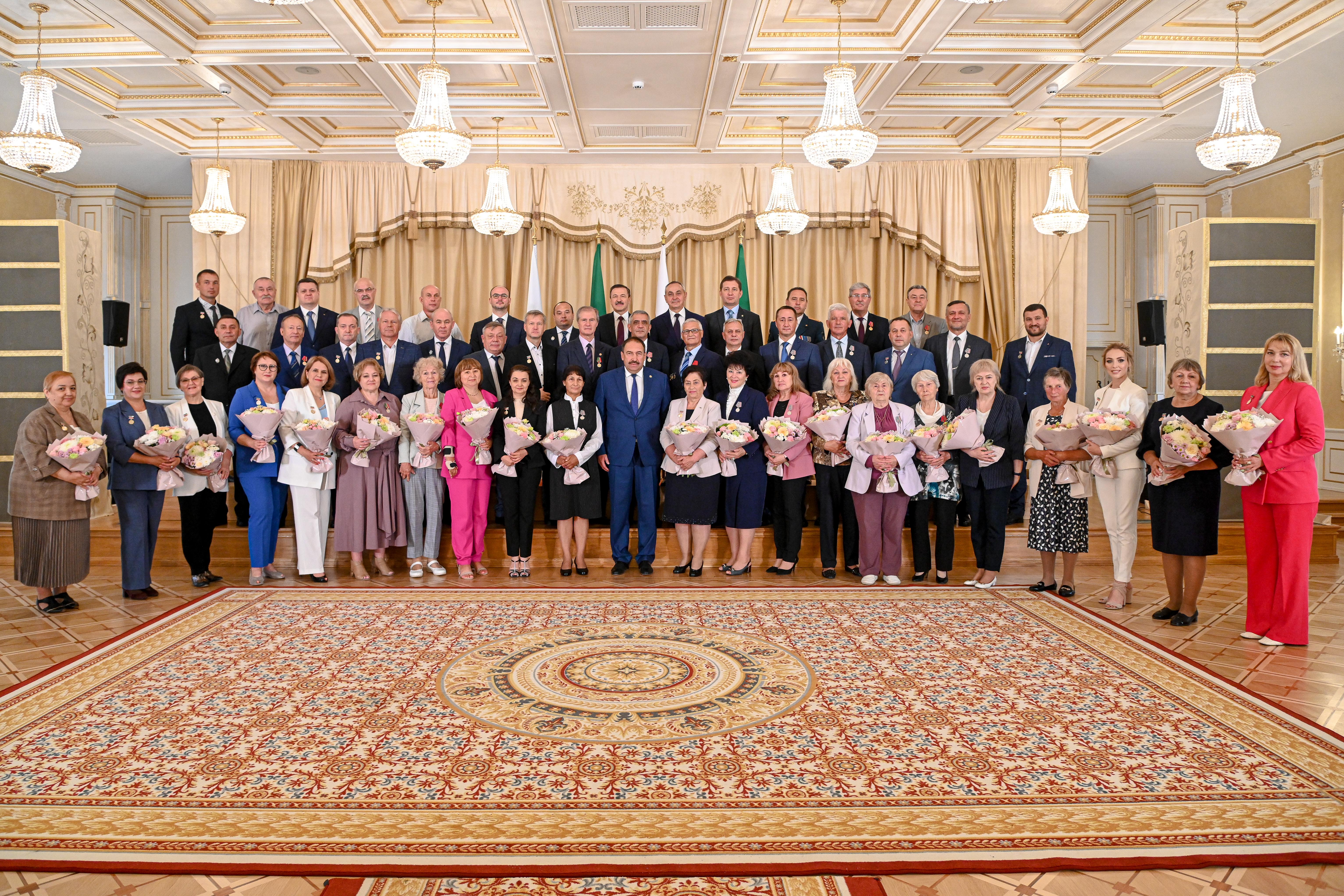 Екатерининский зал кремля награждение. Церемония награждения в кремле. Награждение в кремле. Вручение наград путиным. Награждение государственными наградами.